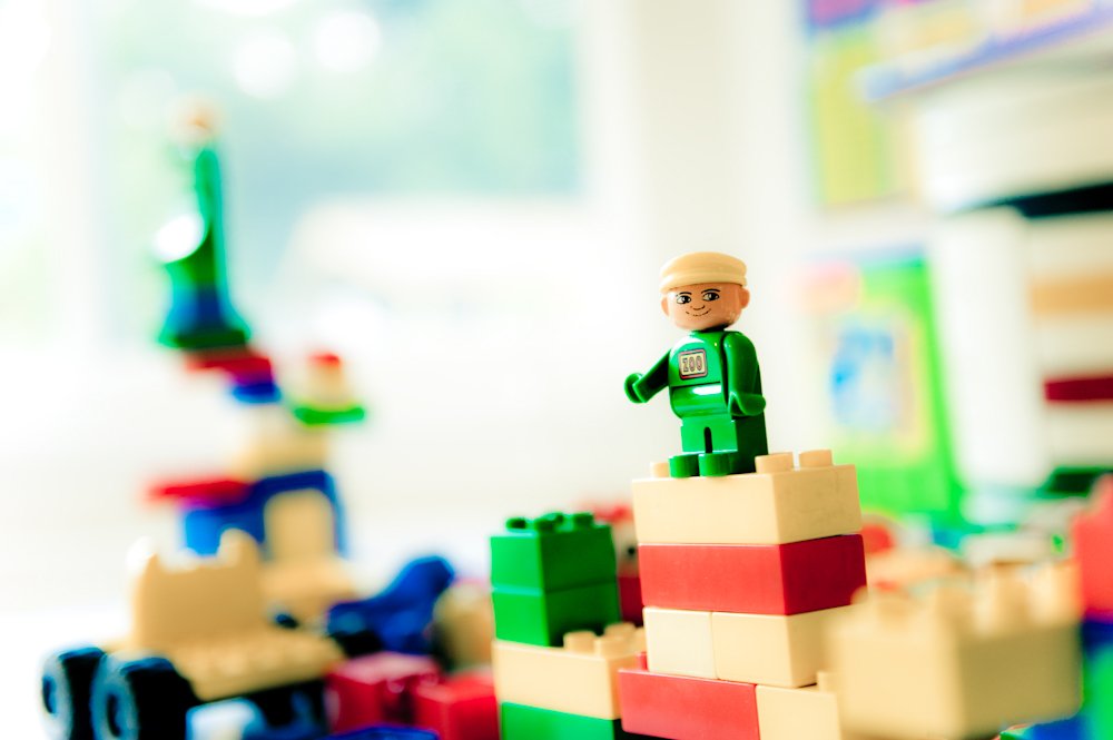Building with Duplo blocks