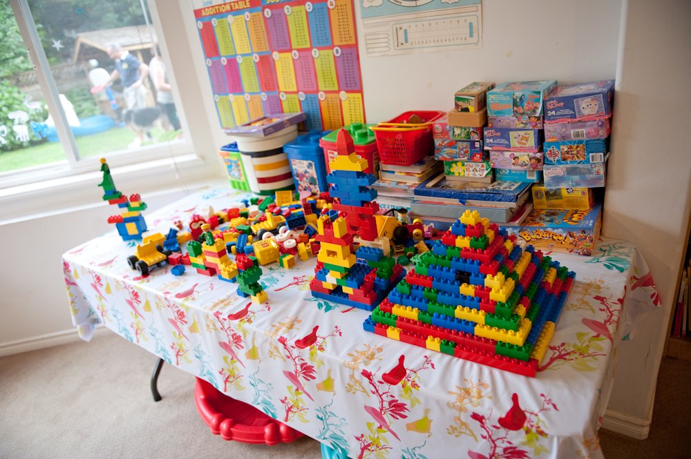 Duplo by the window